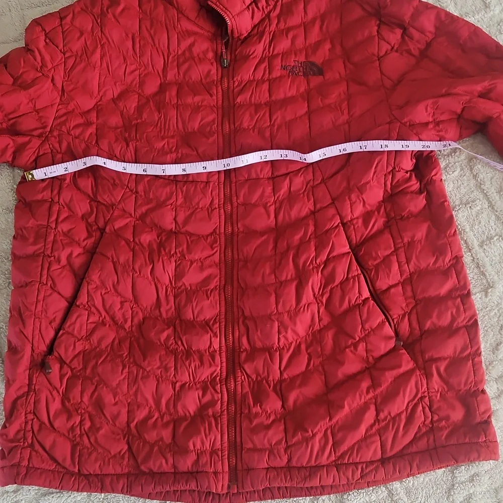 The North Face Women’s Insulated Puffer Jacket Red – Size Missing (See Measureme